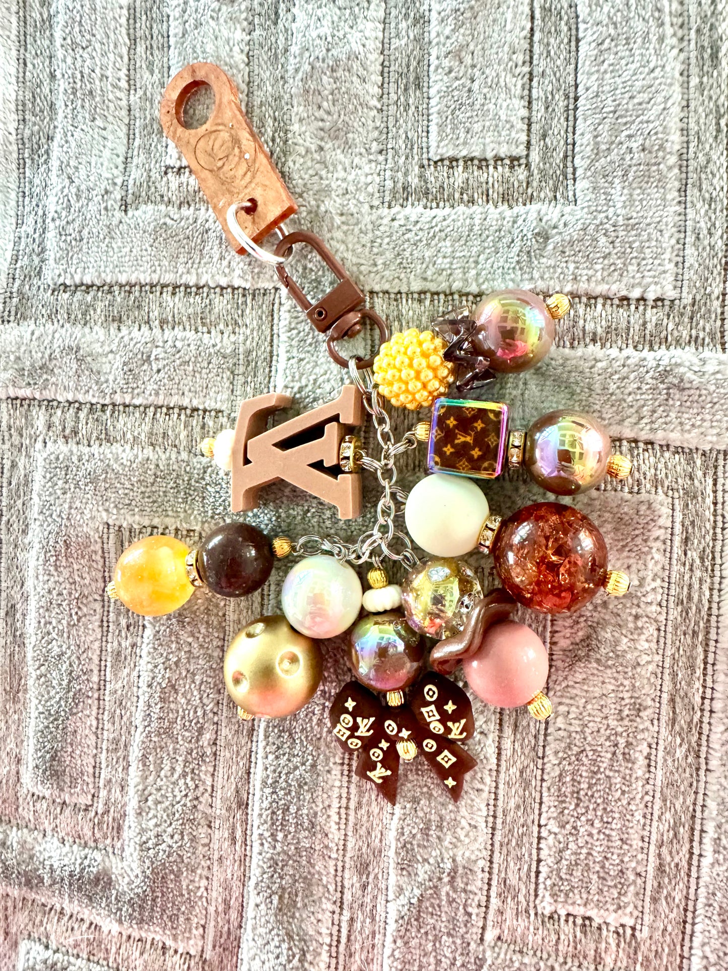 Brown Gold Bow Logo Straw Cup Charm Fancy Bauble